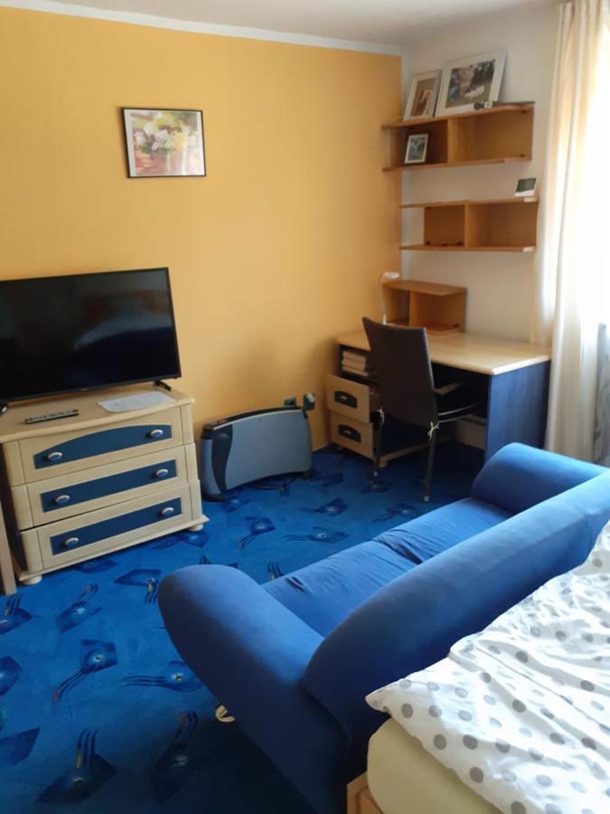 Rd Cerncin Bucovice Daire Dış mekan fotoğraf